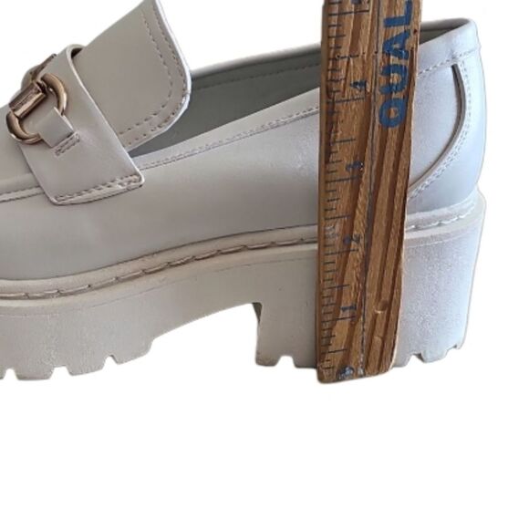 Steve Madden White Platform Loafers Chunky Lug Sole Slip-Ons Sz 10 Y2K Inspired - Picture 11 of 12